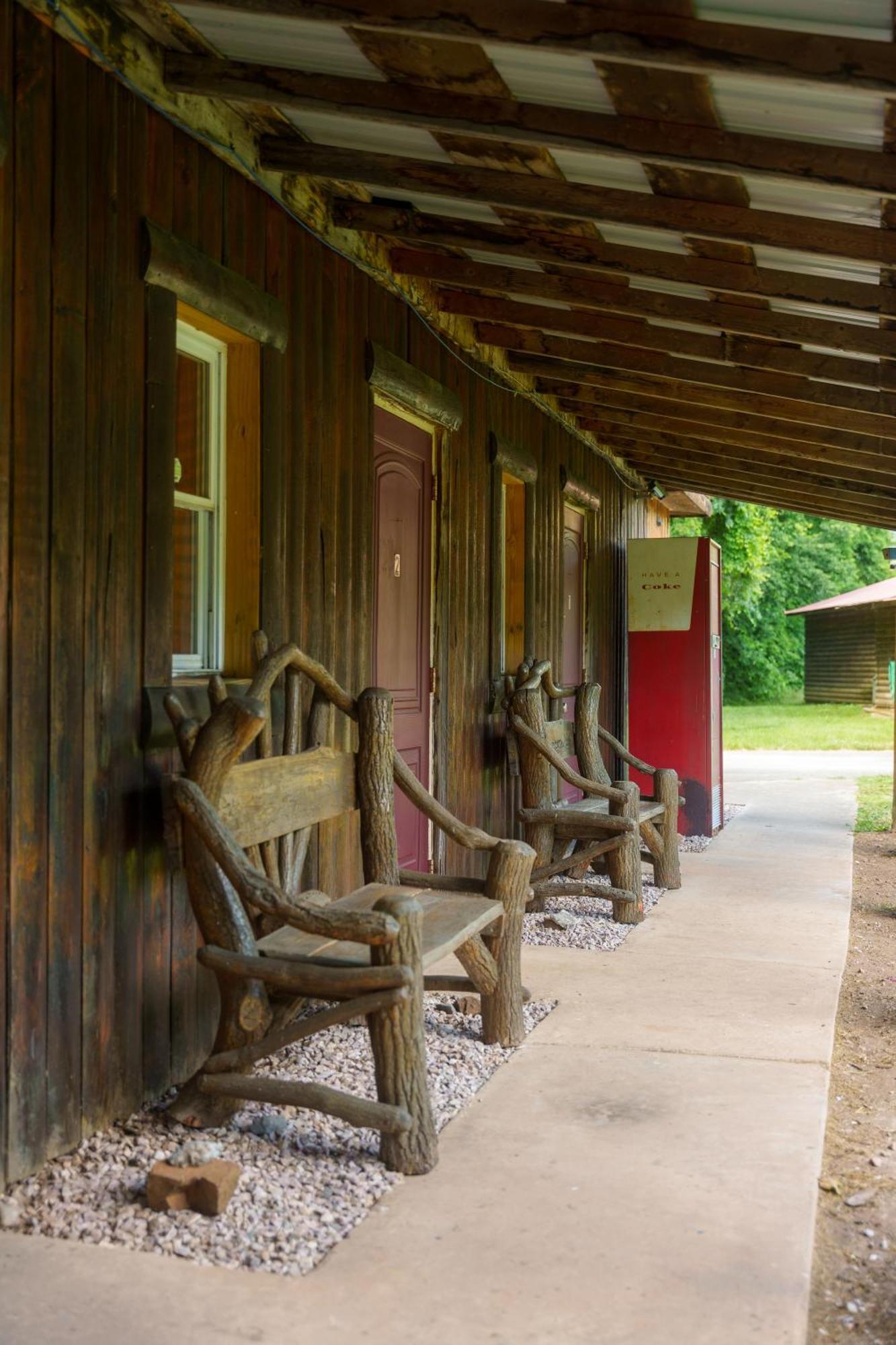 Seneca Pines Lodge Seneca Rocks Exterior photo